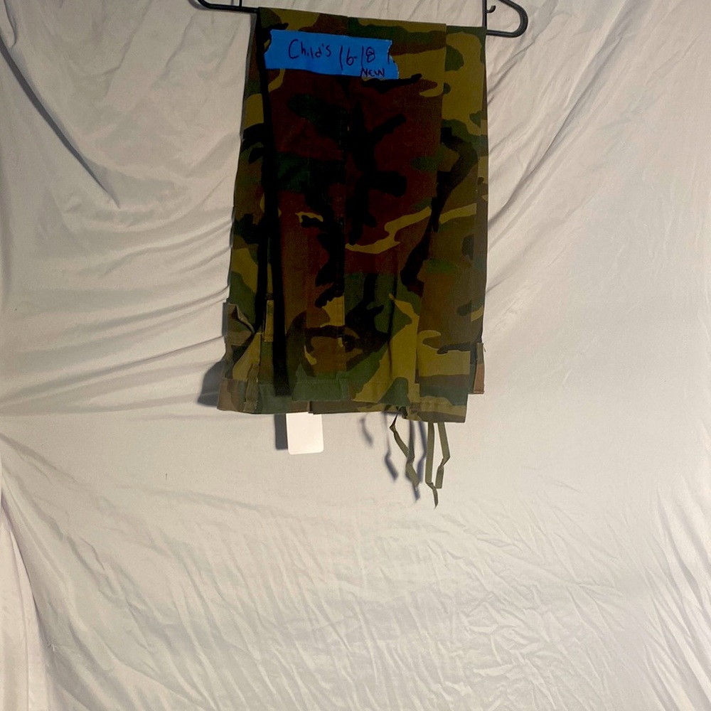 16th 18 boys camouflaged pants new